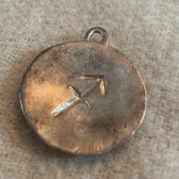 Vintage Sagittarius silver tone pendant - Picture 2 of 4